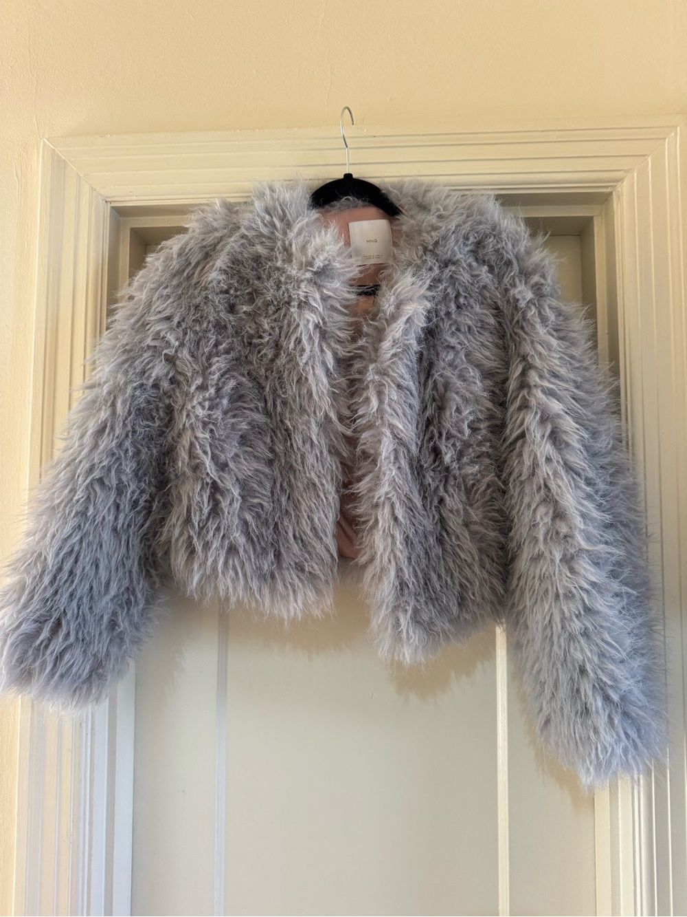 Mango Faux Fur Cropped Jacket - Light Gray